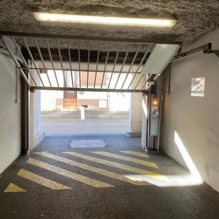 Parking Prive Gratuit, Balcon, 2 アパート *