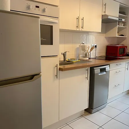 アパート Parking Prive Gratuit, Balcon, 2 *