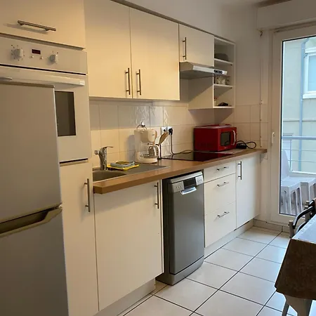 アパート Parking Prive Gratuit, Balcon, 2 クレルモン・フェラン