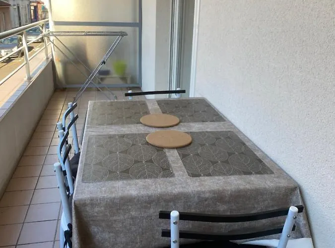 Parking Prive Gratuit, Balcon, 2 Клермон-Ферран