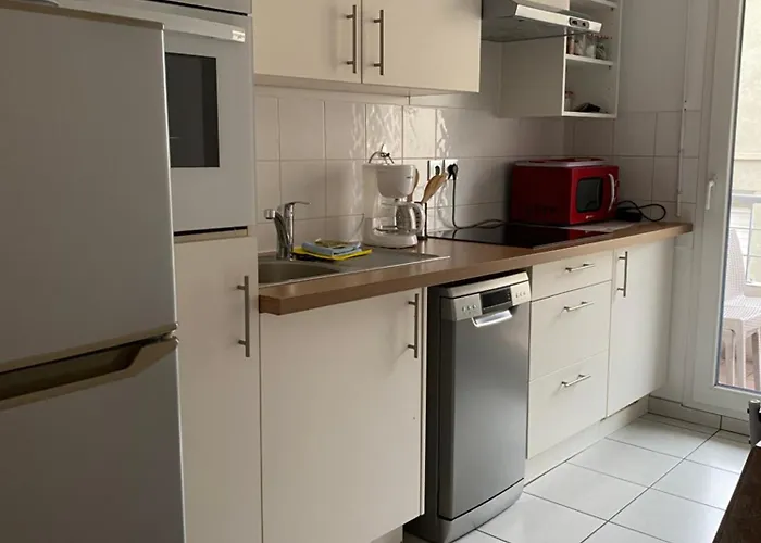 公寓 Parking Prive Gratuit, Balcon, 2 *